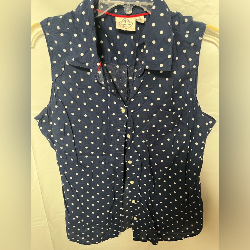 St John's Bay XL sleeveless shirt